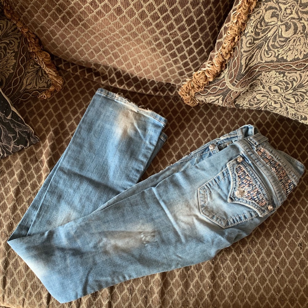 Light Wash Miss Me Jeans w/Pink & White Detail -24